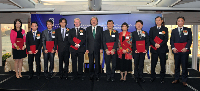 (from left) Dr Stephanie Kwai-Yee MA (HKU), Dr Tom Hiu-Tung CHEUNG (HKUST), Dr Kam-Tuen LAW (Joint Award) (HKUST), Dr Shizhong ZHANG (Joint Award) (HKU), HKSAR Financial Secretary Mr John Tsang Chun-wah, Dr Benjamin John COWLING (HKU), Professor Liwen JIANG (CUHK), Professor Ui Soon KHOO (HKU), Professor Kenneth Kam-Wing LO (CityU), Professor Patrick C Y WOO (HKU), Professor Zhongjun ZHOU (HKU)