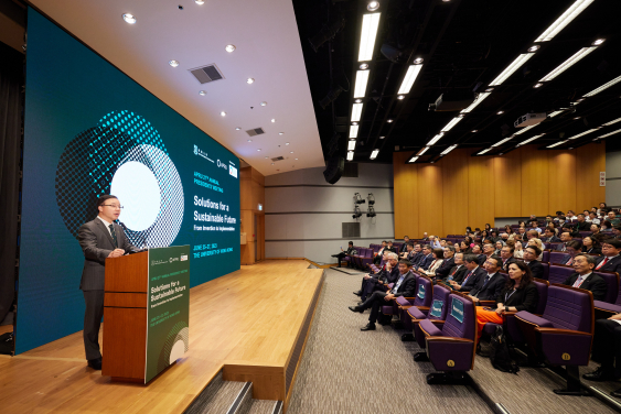 Professor Xiang Zhang, President and Vice-Chancellor of HKU